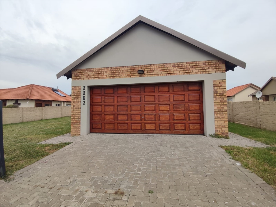 3 Bedroom Property for Sale in Waterkloof Hill Estate North West